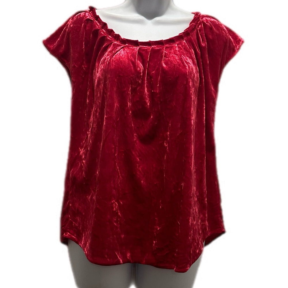 Women's LC Lauren Conrad Velvet Pleated Top Size M
